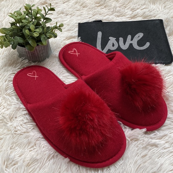 🎉HP🎉 Victoria’s Secret Pompom Slippers 💗 Red - Picture 2 of 11